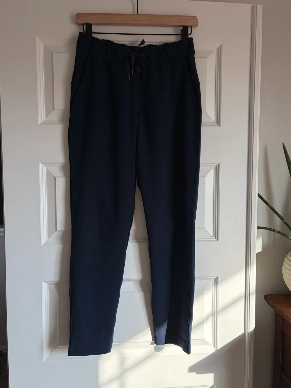 Lululemon On The Fly Pants - Navy